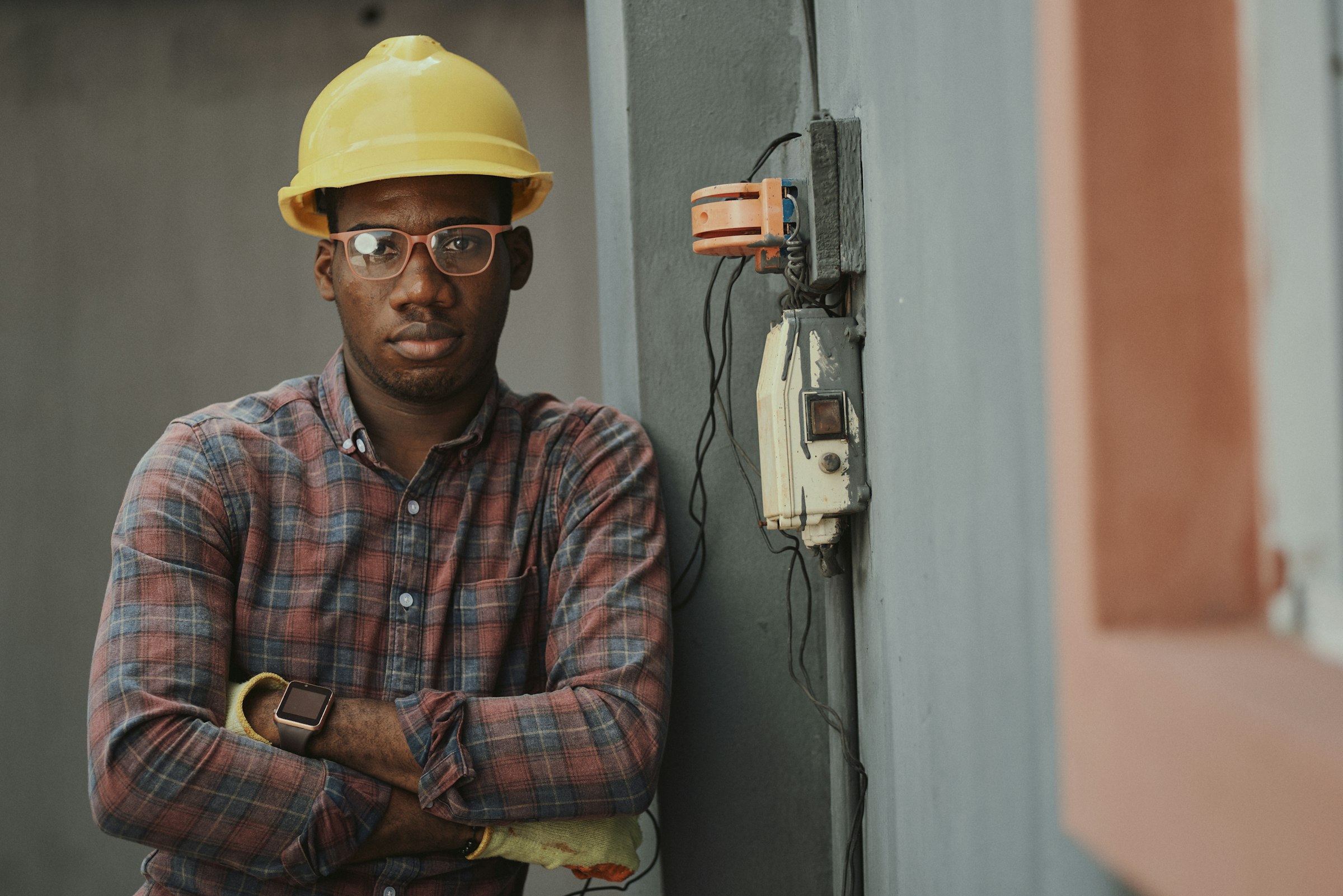 Independent electrician